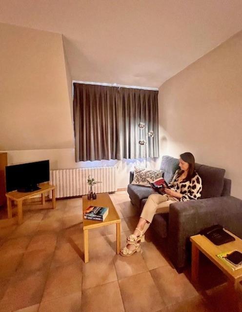 Aparthotel El Serch Andorra la Vella Luaran gambar