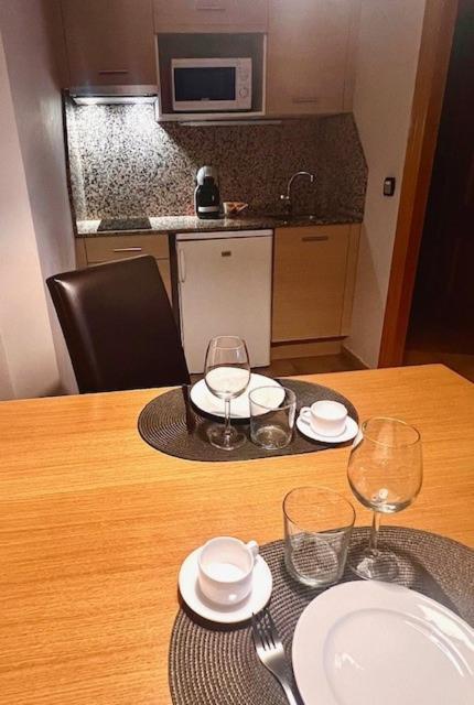 Aparthotel El Serch Andorra la Vella Luaran gambar
