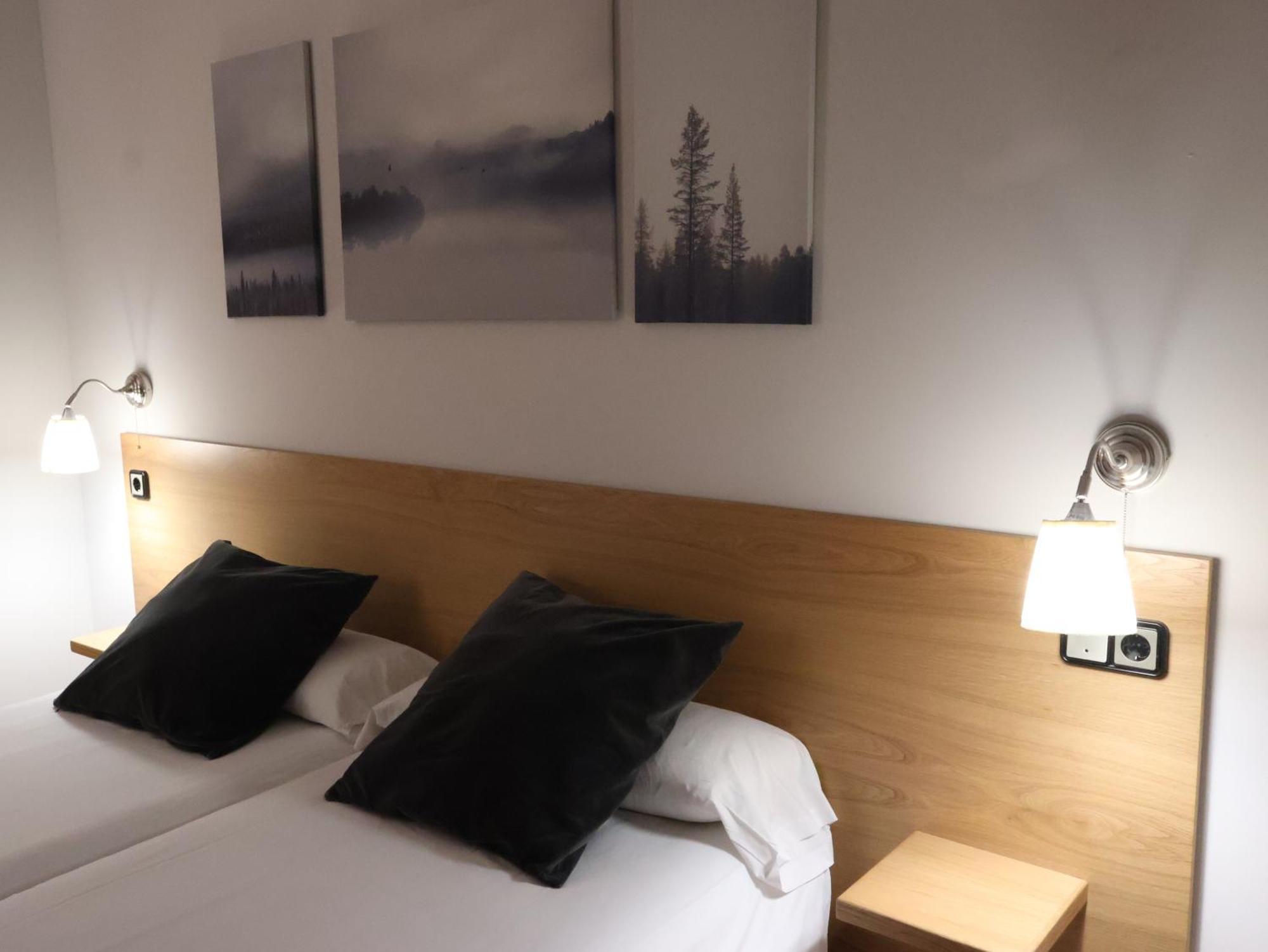 Aparthotel El Serch Andorra la Vella Luaran gambar